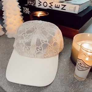 New auth never worn Gucci logo baseball cap hat sheer
